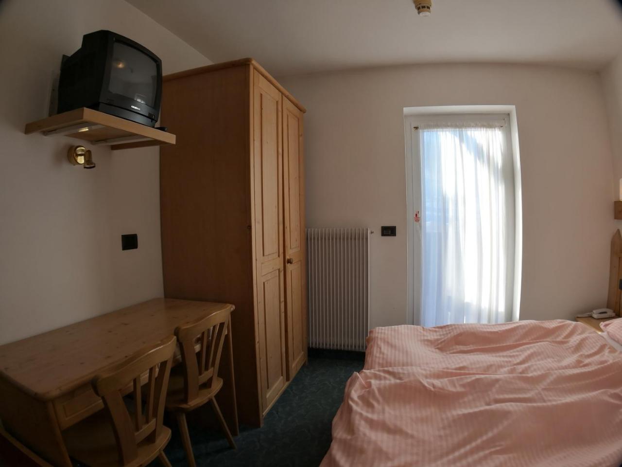 Hotel Alpenrose ปาสโซ รอลลี ภายนอก รูปภาพ