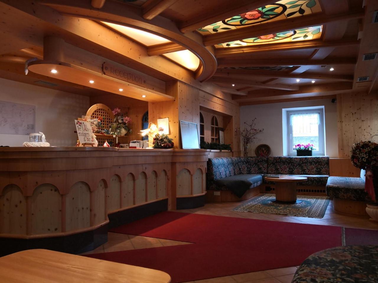 Hotel Alpenrose ปาสโซ รอลลี ภายนอก รูปภาพ