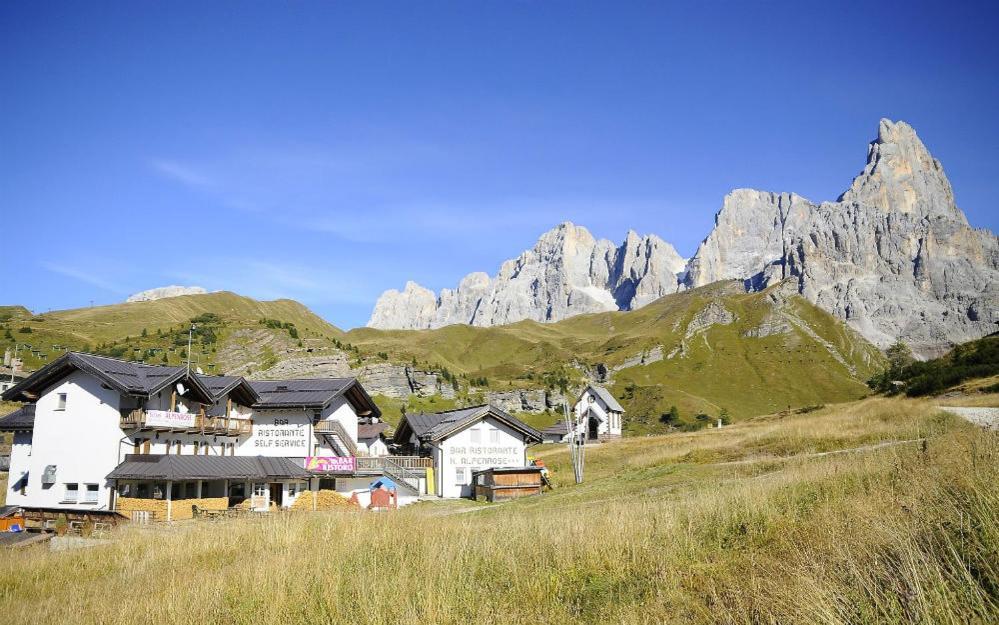 Hotel Alpenrose ปาสโซ รอลลี ภายนอก รูปภาพ