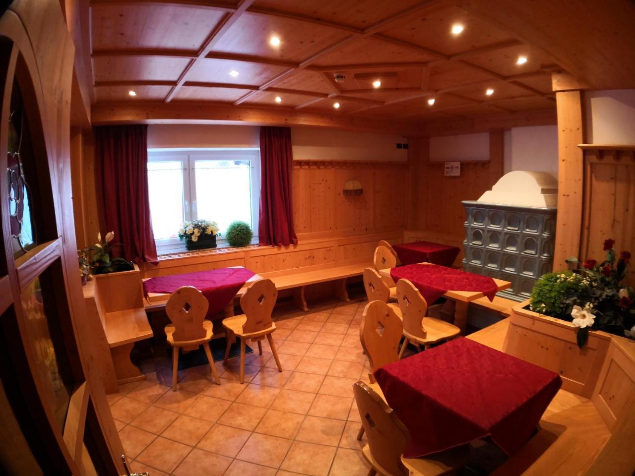 Hotel Alpenrose ปาสโซ รอลลี ภายนอก รูปภาพ